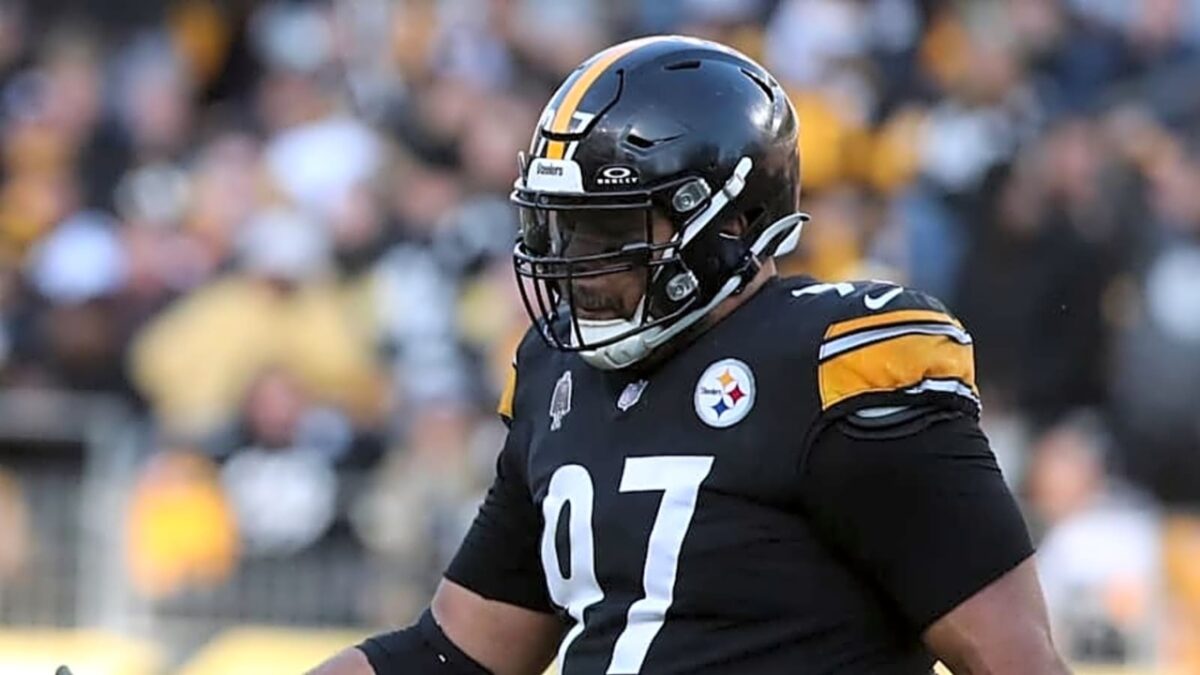 Steelers' Cam Heyward Claims Josh Allen Kneed Him in the Stomach During Bills Game