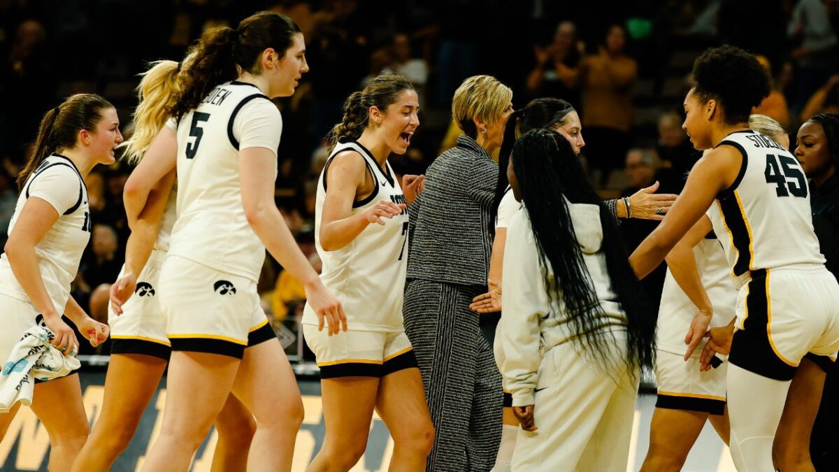 Caitlin Clark Mocks Officials For Unnecessary Technical Foul on Iowa: "Have To Let The Girls Show Emotion" 1 5-Star Recruit Addie Deal (7) with her 4-star teammates have Iowa unbeaten