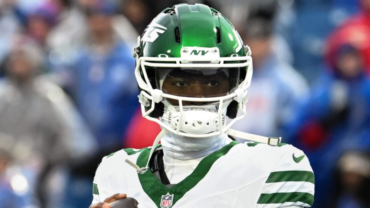 Jets' Tyrod Taylor Has a Vague Response to Being Asked About His NFL Future 1 Jets' Tyrod Taylor Has a Vague Response to Being Asked About His NFL Future