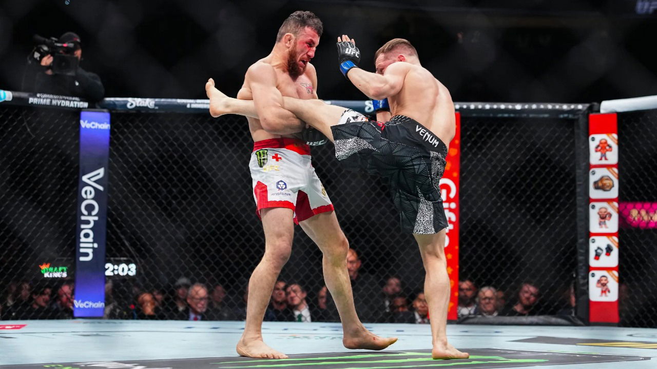 WATCH: Merab Dvalishvili Lets Out Audible Scream After Petr Yan’s Nasty Body Kick at UFC 323