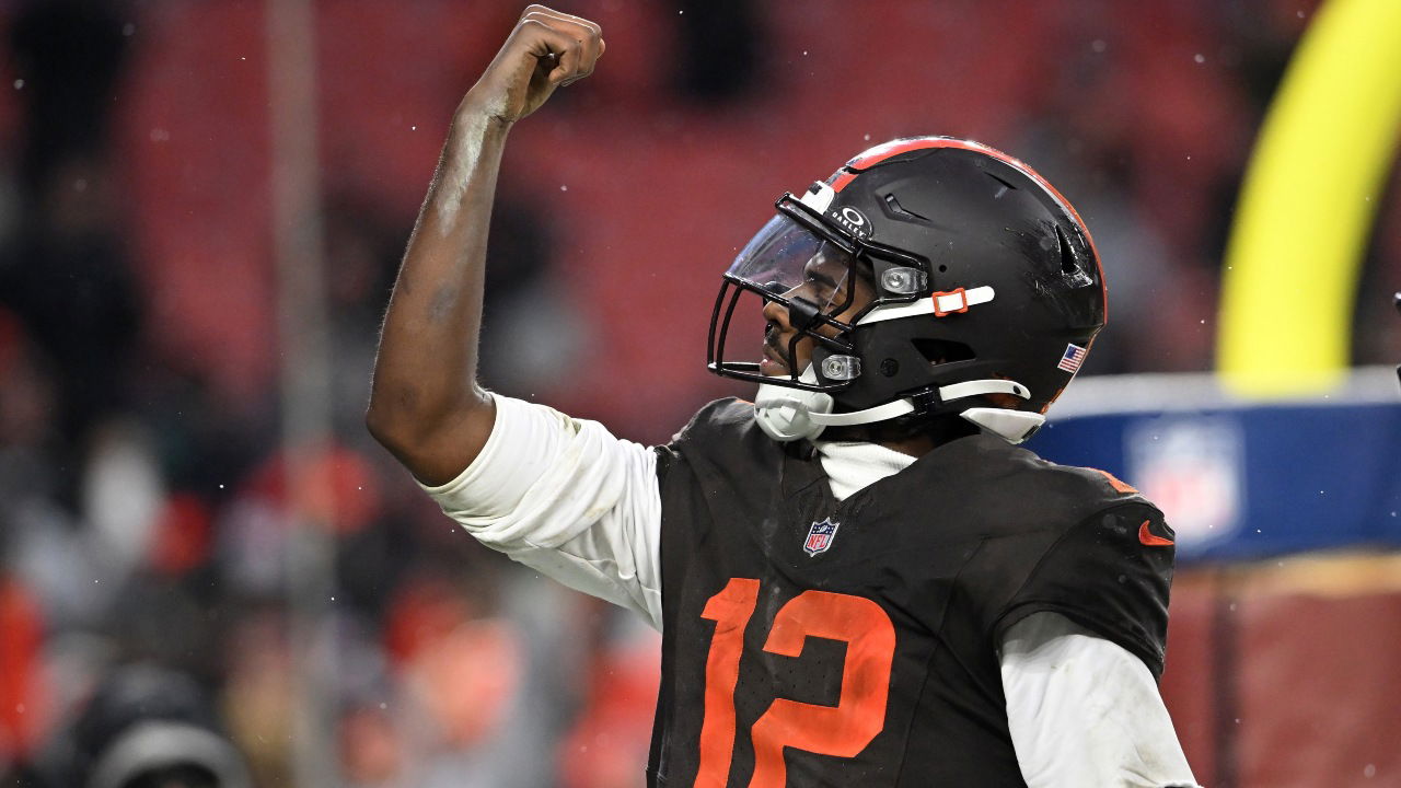 Shedeur Sanders Credits GOD For Helping Him Become 1st Rookie QB This Season to Throw For 300+ Yards