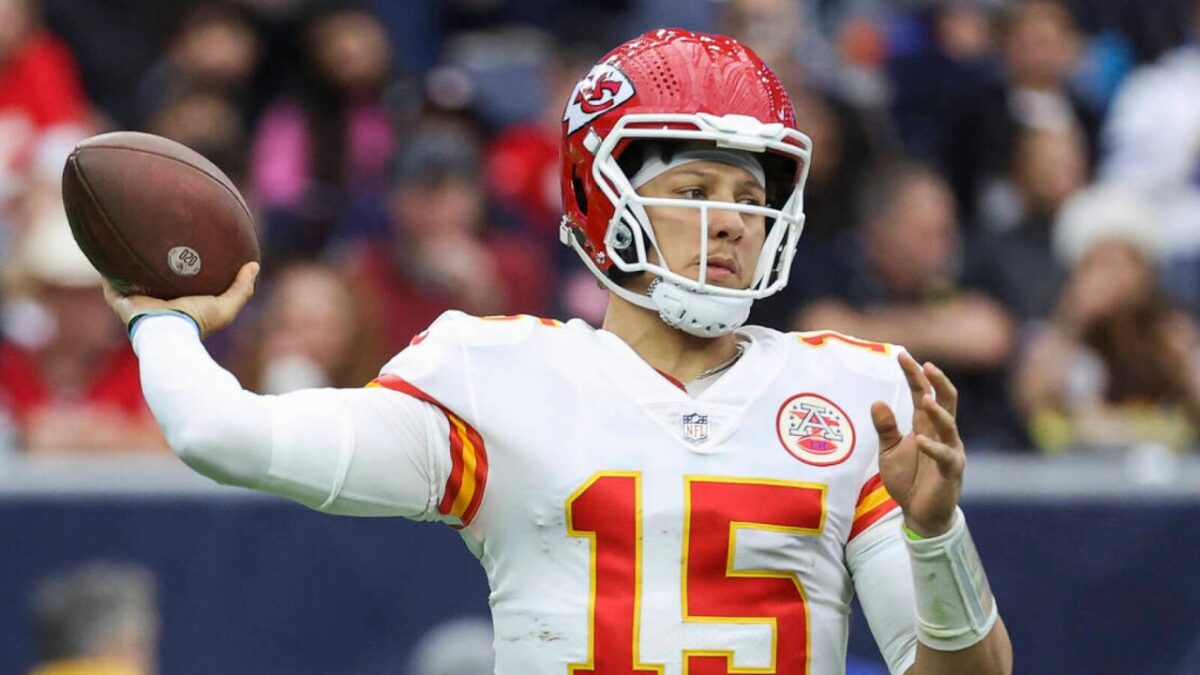 Can the Chiefs Still Reach the Playoffs After Loss to Texans? Scenarios Explained 1 Can the Chiefs Still Reach the Playoffs After Loss to Texans? Scenarios Explained