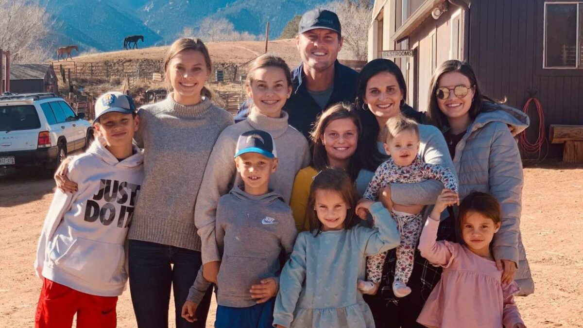 Colts Trying Out 44-Year-Old Grandpa Philip Rivers with Daniel Jones' Season Over 1 Philip and Tiffany Rivers with their children