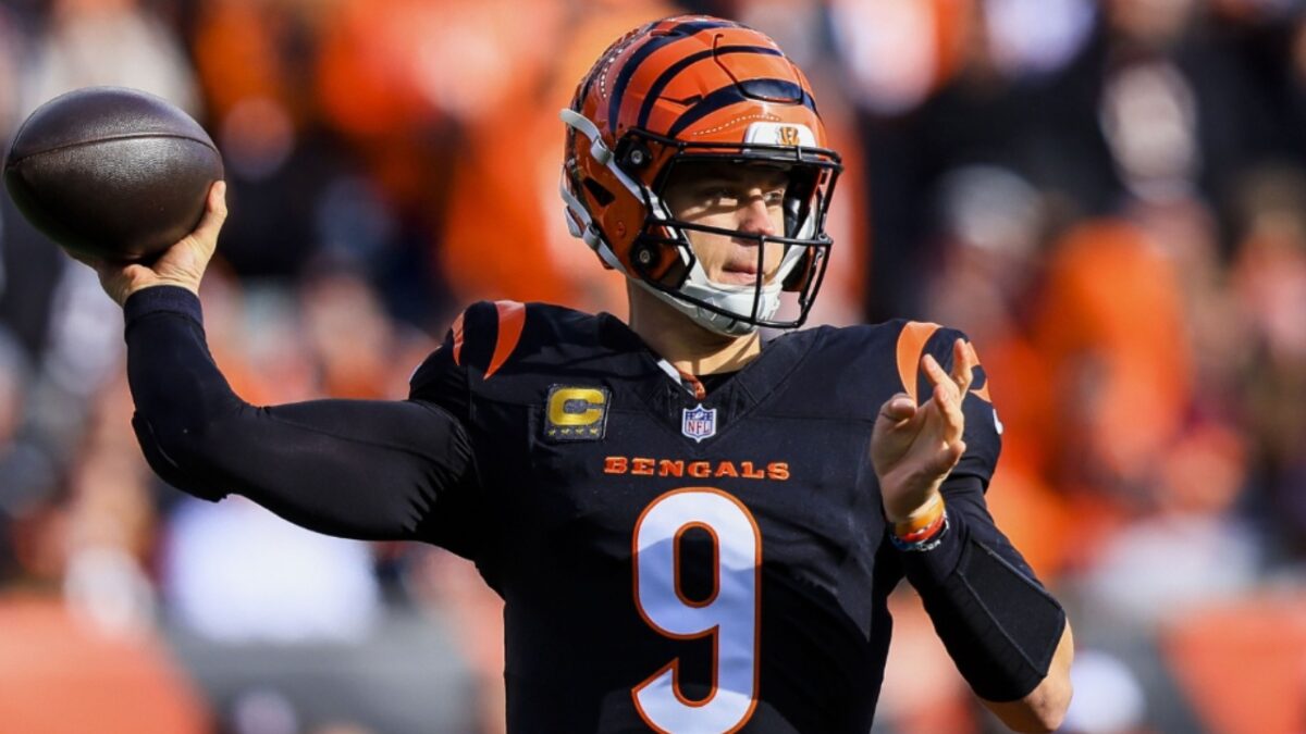 Joe Burrow Sounding Borderline Depressed in Presser Has Fans Concerned - "Someone Get This Man out of Cincy" 1 Joe Burrow Sounding Borderline Depressed in Presser Has Fans Concerned - "Someone Get This Man out of Cincy"