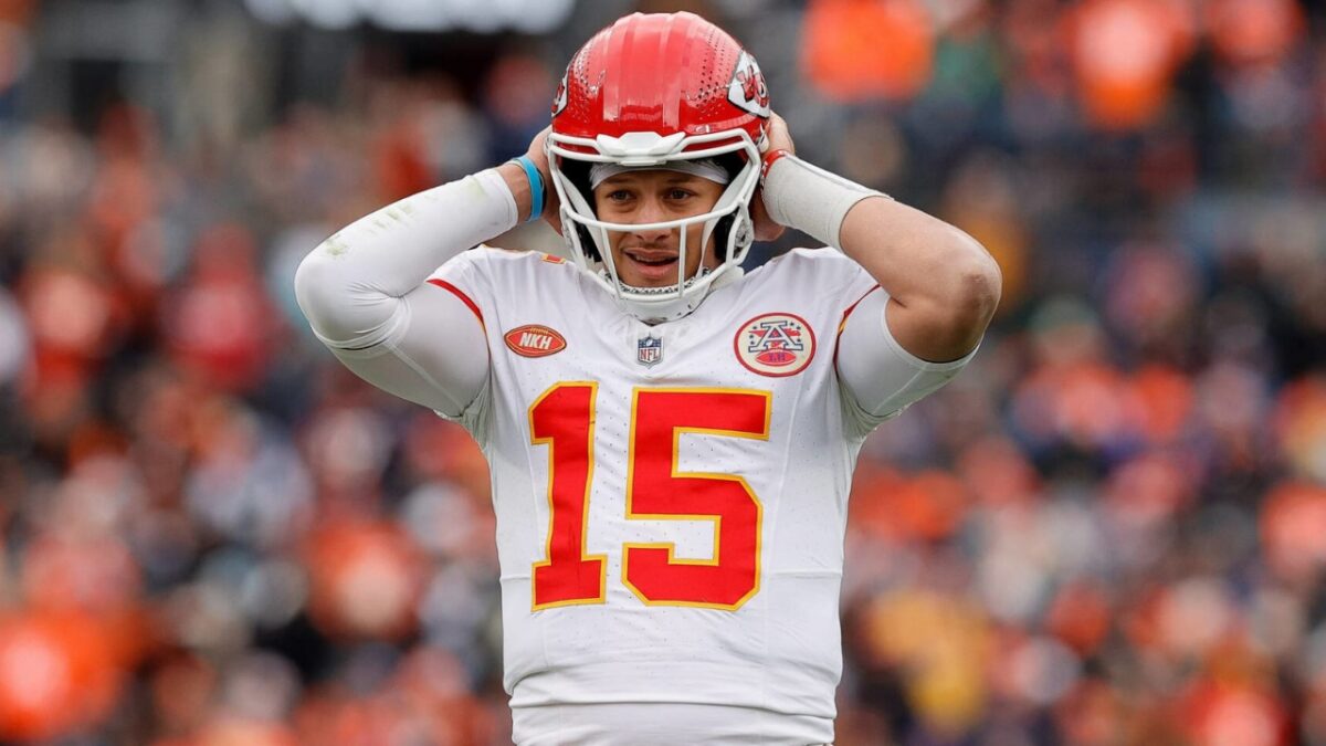 Should Patrick Mahomes Be Blamed if the Chiefs Miss the Playoffs? 1 Should Patrick Mahomes Be Blamed if the Chiefs Miss the Playoffs?