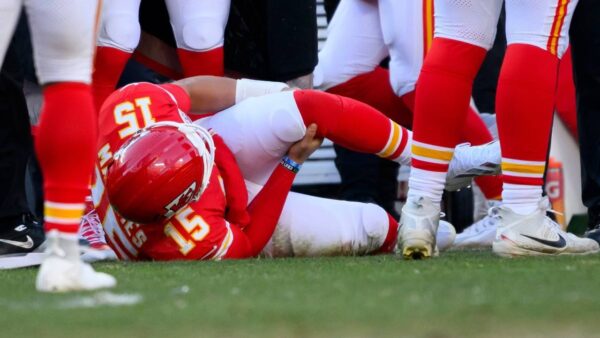 Patrick Mahomes Vows to Come Back Stronger After ACL Tear Ends Chiefs’ Disastrous Season