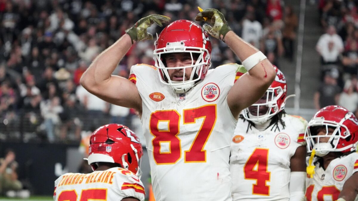 (Video) Travis Kelce Was Visibly Emotional During National Anthem in Possibly His Last Ever Game at Arrowhead