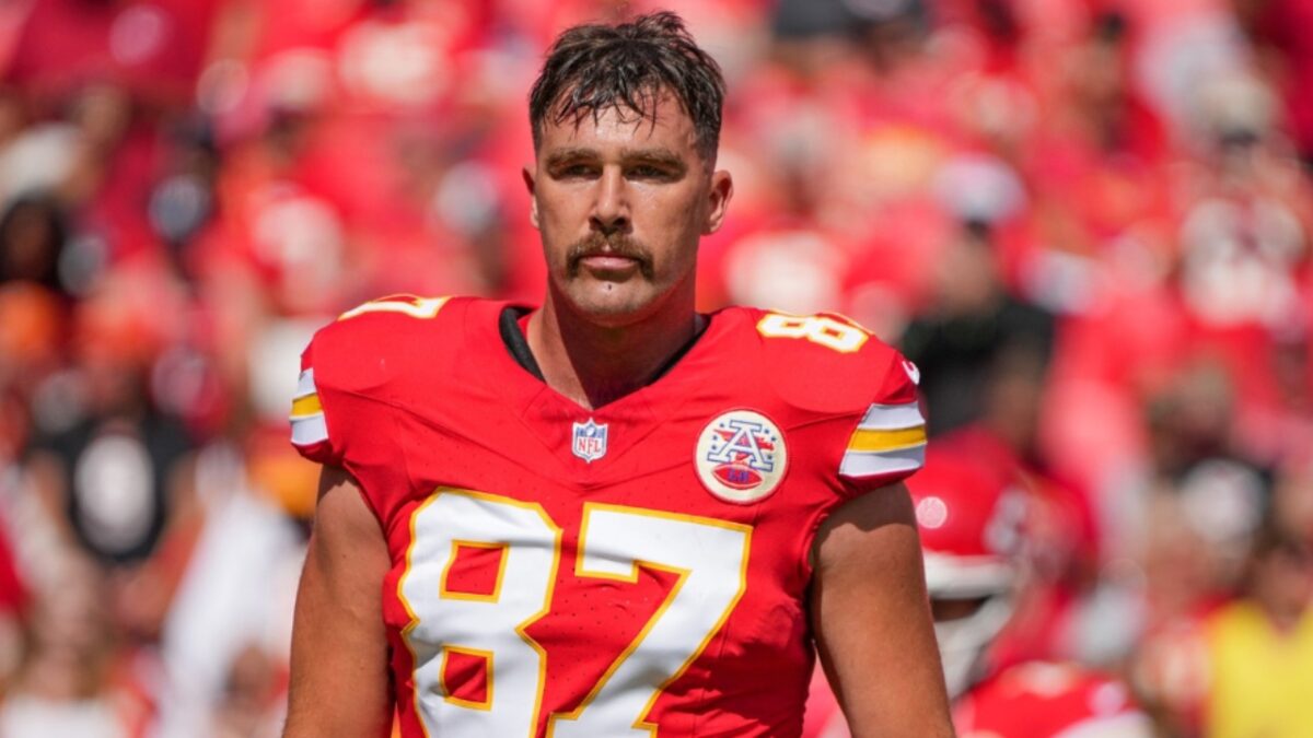 Gronkowski can tap into Kelce's mind because he has experienced it firsthand. He left the New England Patriots to play for the Tampa Bay Buccaneers. However, an avid football fan knows Gronk and Kelce's situations are different.

