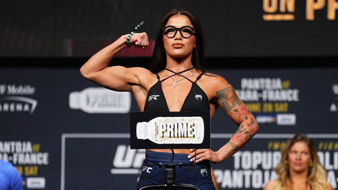 WATCH: Alex Pereira Training With Tracy Cortez After Major New Year