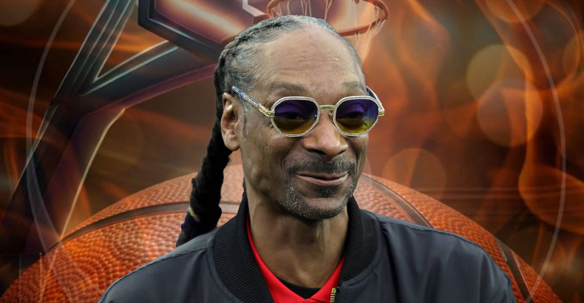 (Video) Snoop Dogg’s Hilarious ‘Cookies And Cream’ NBA Commentary Leaves Everyone in Splits