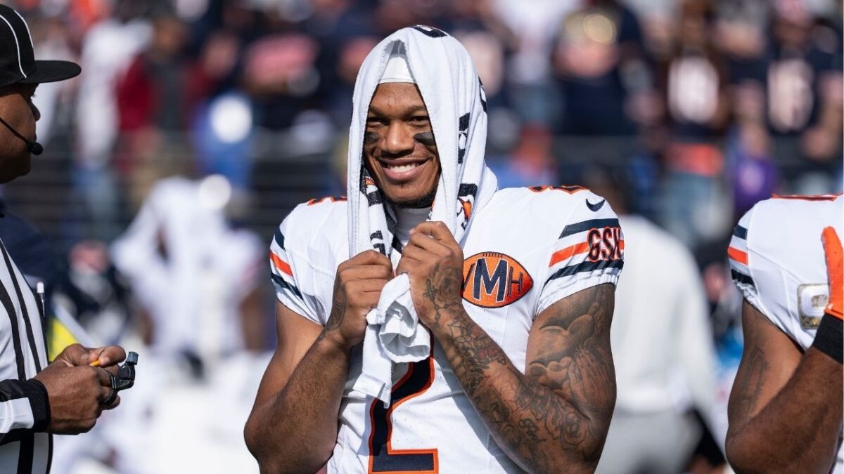 NFC Wild Card Round: Where and How to Watch Green Bay Packers vs. Chicago Bears, Live Stream, and Broadcast Details 2 DJ Moore