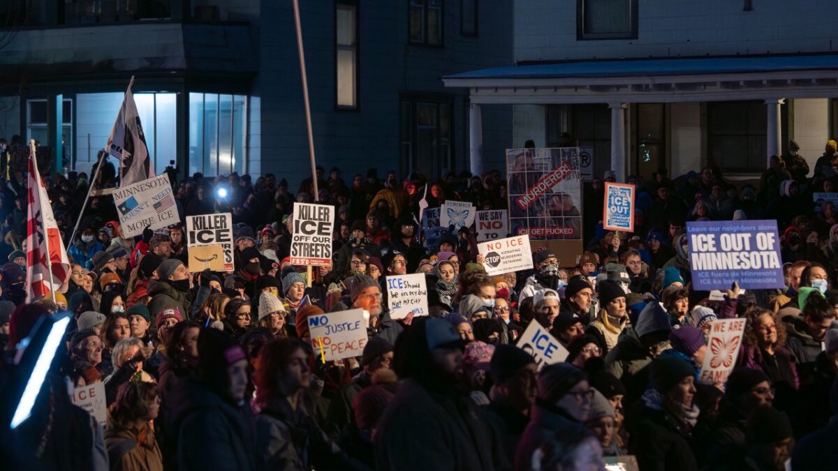 Protests in Minneapolis against the ICE shooting
