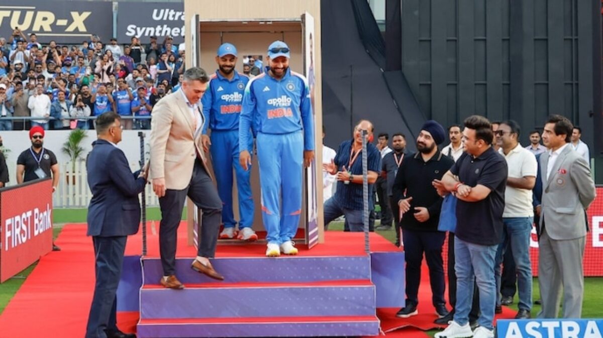Virat Kohli and Rohit Sharma felicitated