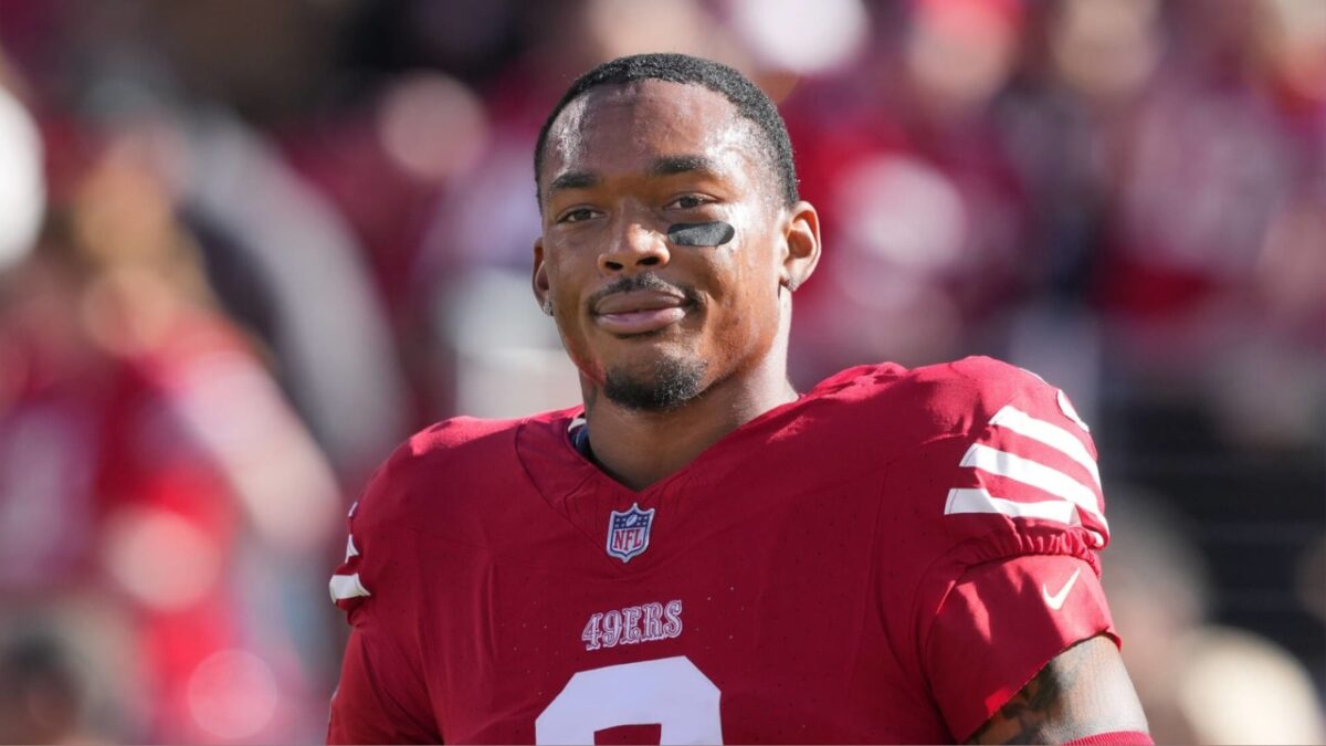 (Video) 49ers' Deommodore Lenoir Brutally Trolls Eagles Fans After Thumping Playoff Win 1 (Video) 49ers' Deommodore Lenoir Brutally Trolls Eagles Fans After Thumping Playoff Win