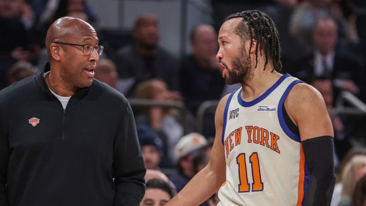 Mike Brown and Jalen Brunson