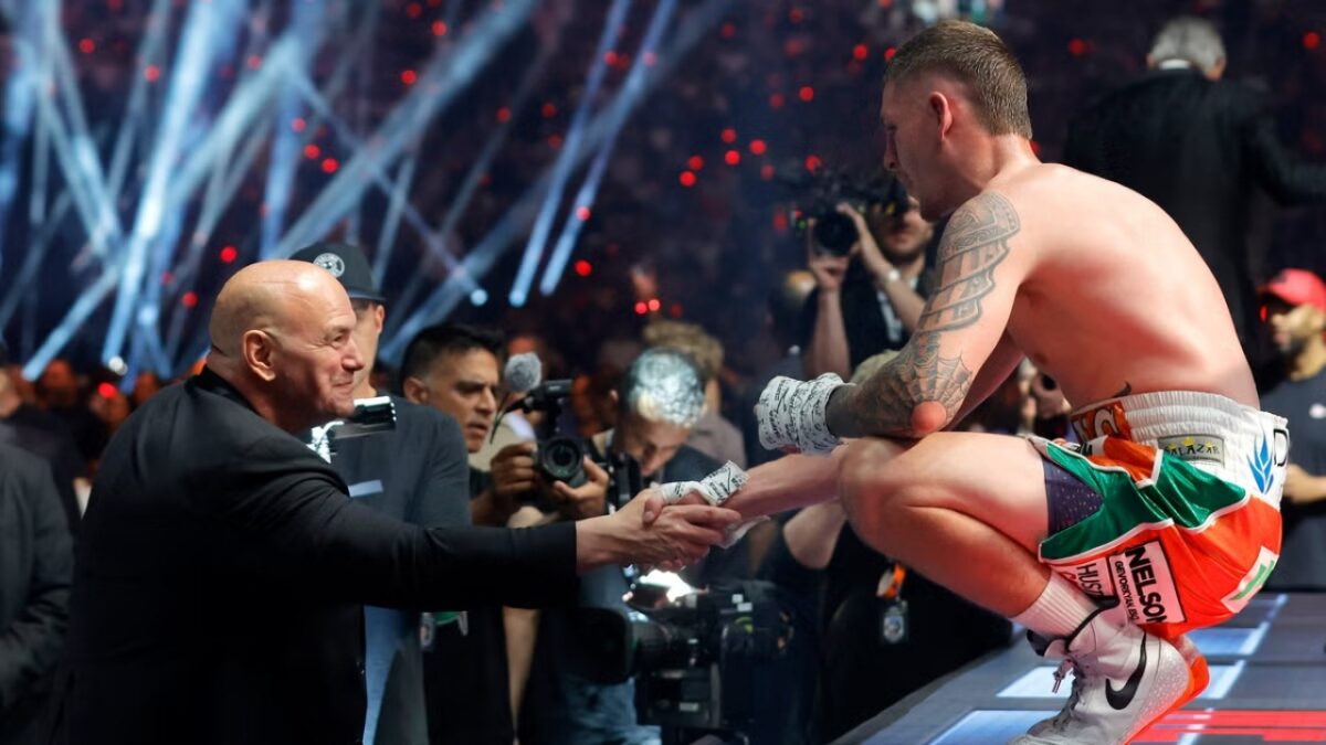 Dana White with Callum Walsh at Zuffa Boxing 01