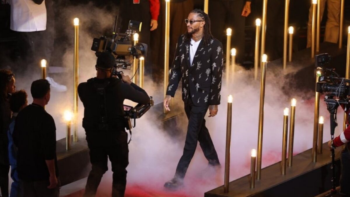 Derrick Rose jersey retirement ceremony