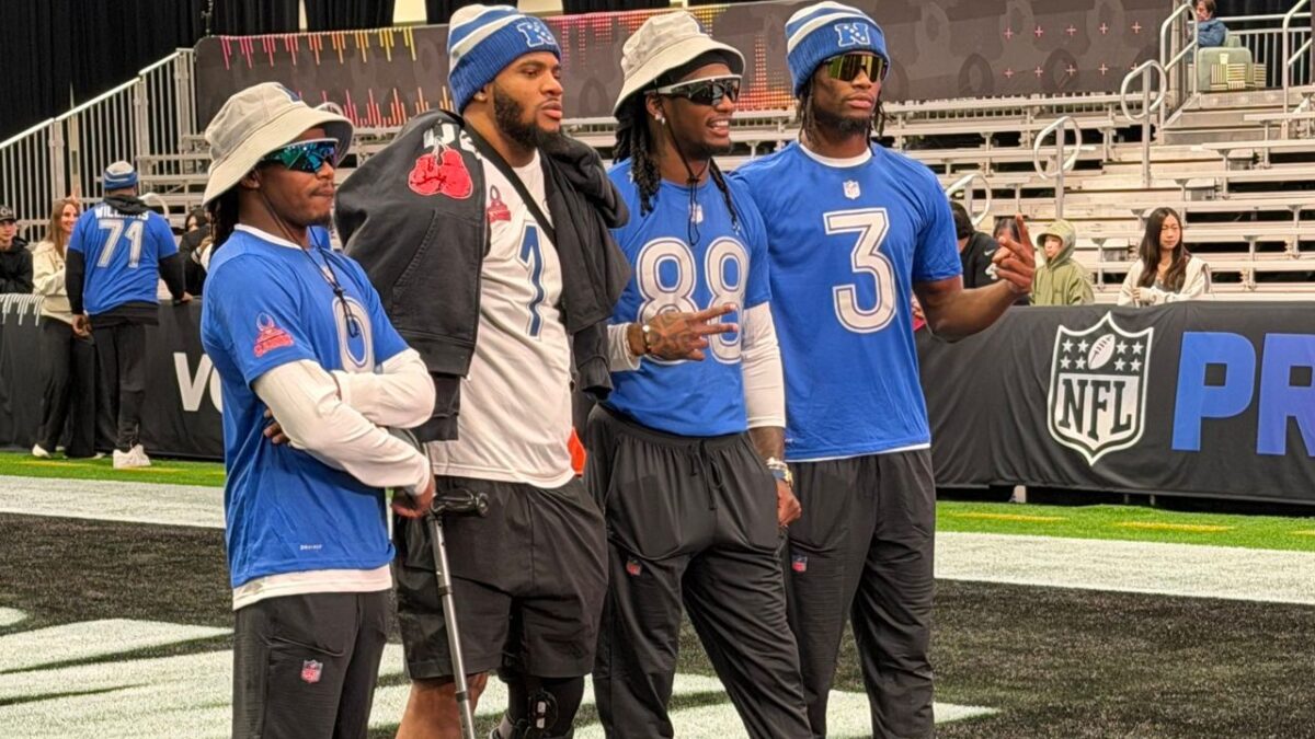 Micah Parsons with his former Dallas Cowboys teammates