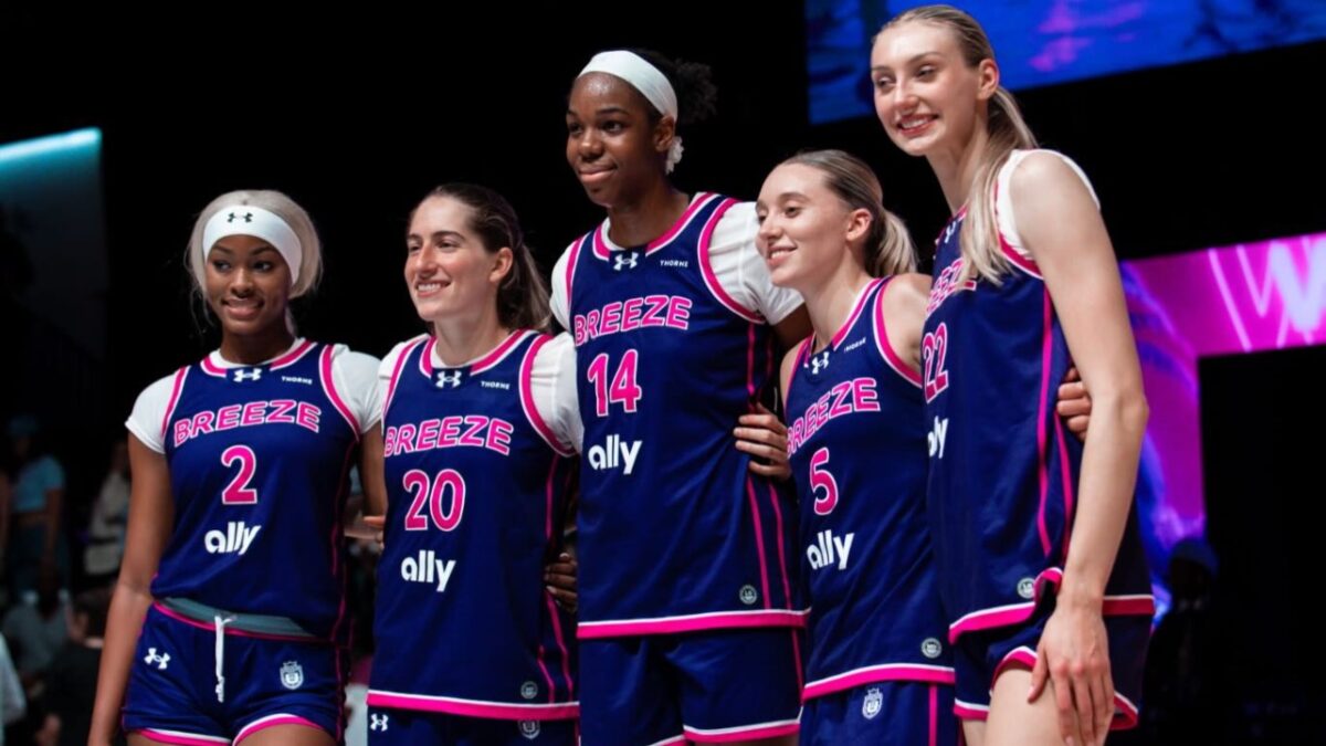 Rickea Jackson and her Breeze BC teammates