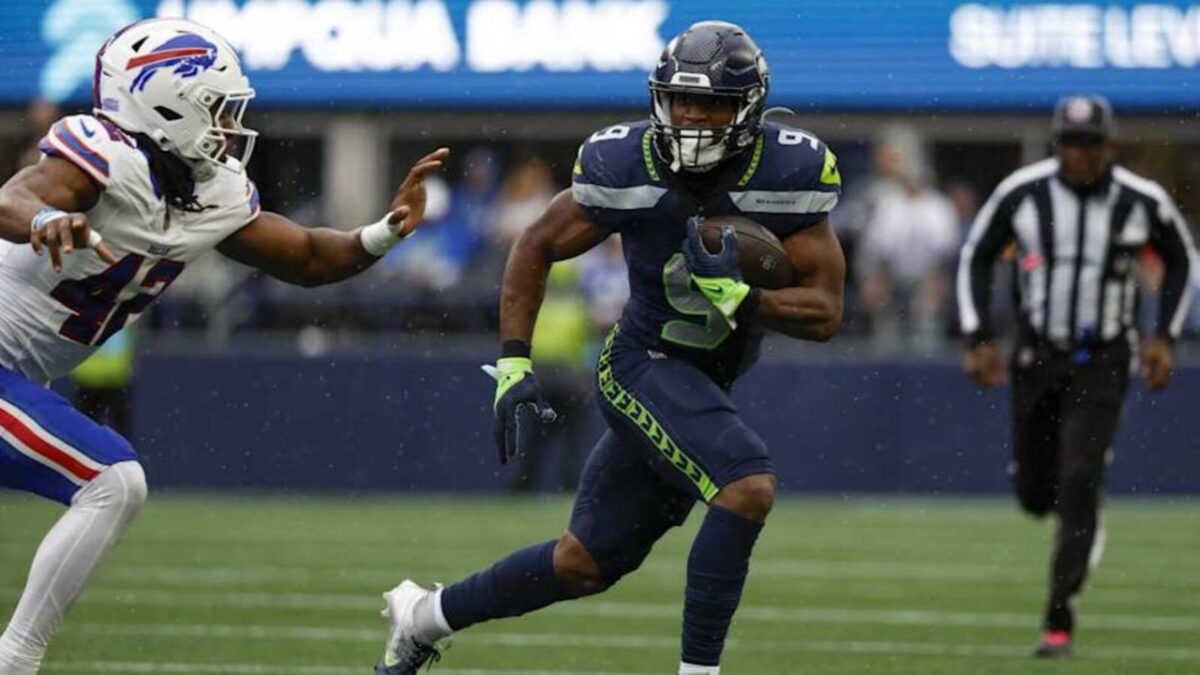 Seahawks GM Reveals Kenneth Walker III Tried to Negotiate Deal at Super Bowl Parade 1 Seahawks GM Reveals Kenneth Walker III Tried to Negotiate Deal at Super Bowl Parade