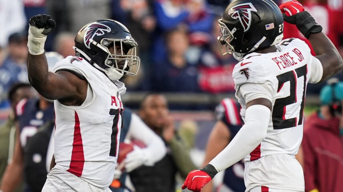 Falcons' dynamic rookie sack duo Jalon Walker and James Pearce Jr.