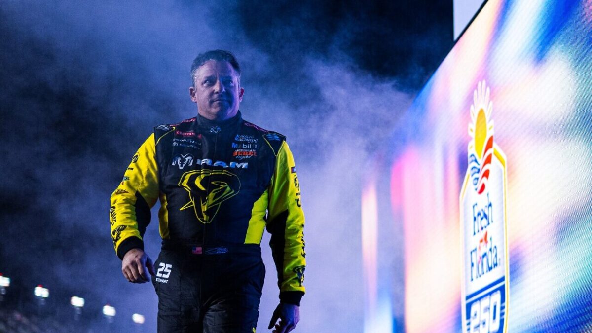 Tony Stewart Blasts “Idiot” Chad Bryant Racing Crew for Corey Heim Fight 1 Tony Stewart