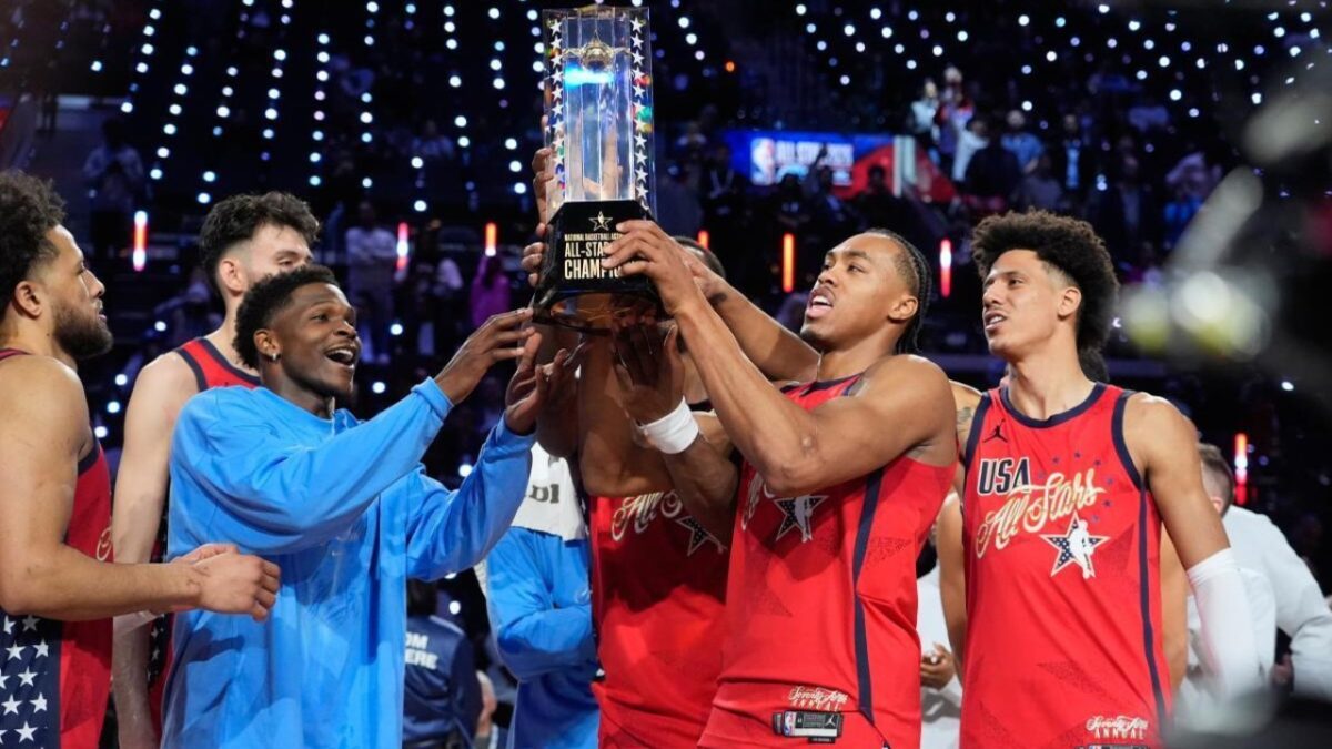 Anthony Edwards and his fellow USA Stars after winning the All-Star game