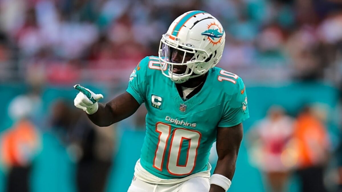 (Video) Tyreek Hill’s Recovery Turning Heads as Jaylen Waddle Promises “Crazy” Comeback After Dolphins Exit