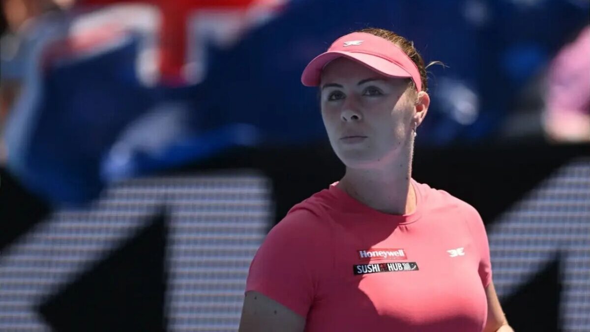 (Video) Ugly Scenes as Terrifying Bee Attack Disrupts Play at W100K Bengaluru Event 1 Talia Gibson 1