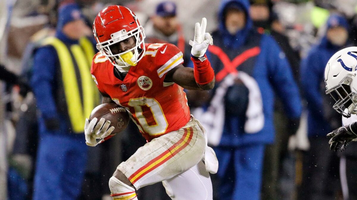 Tyreek Hill's recovery is paramount to any reunion