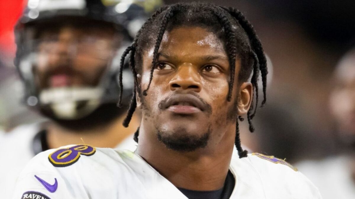 New Ravens Coach Declan Doyle Commanding Lamar Jackson to Show up for Offseason Workouts Doesn't Sit Well with Chad Ochocinco 1 New Ravens Coach Declan Doyle Commanding Lamar Jackson to Show up for Offseason Workouts Doesn't Sit Well with Chad Ochocinco