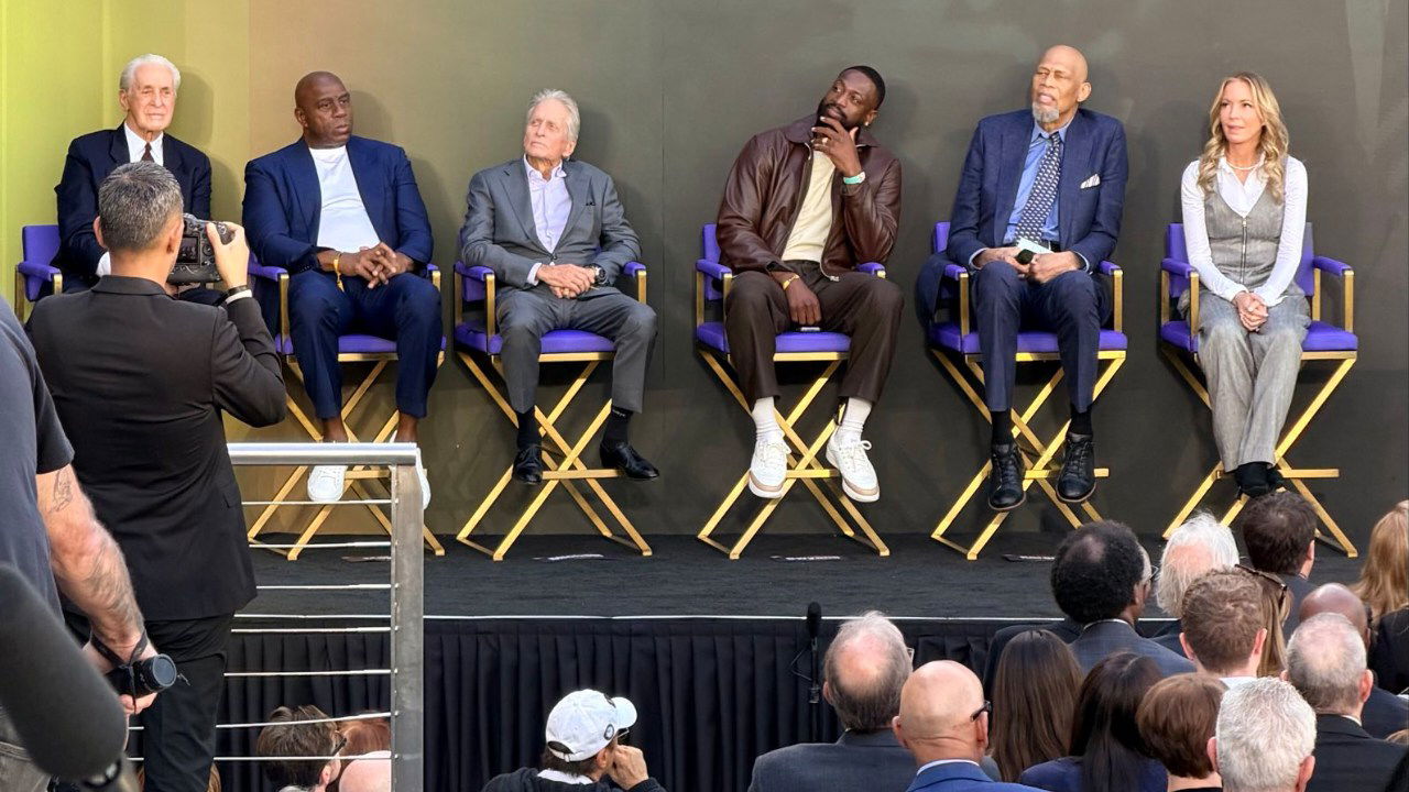 Pat Riley Malibu Pat Riley Rallies Lakers and Heat to Beat Celtics During Statue ...
