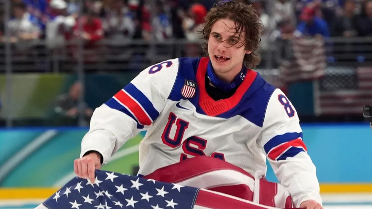 (Video) Jack Hughes Gets Emotional Following Rousing Ovation After Team USA's Olympic Win 1 Jack Hughes