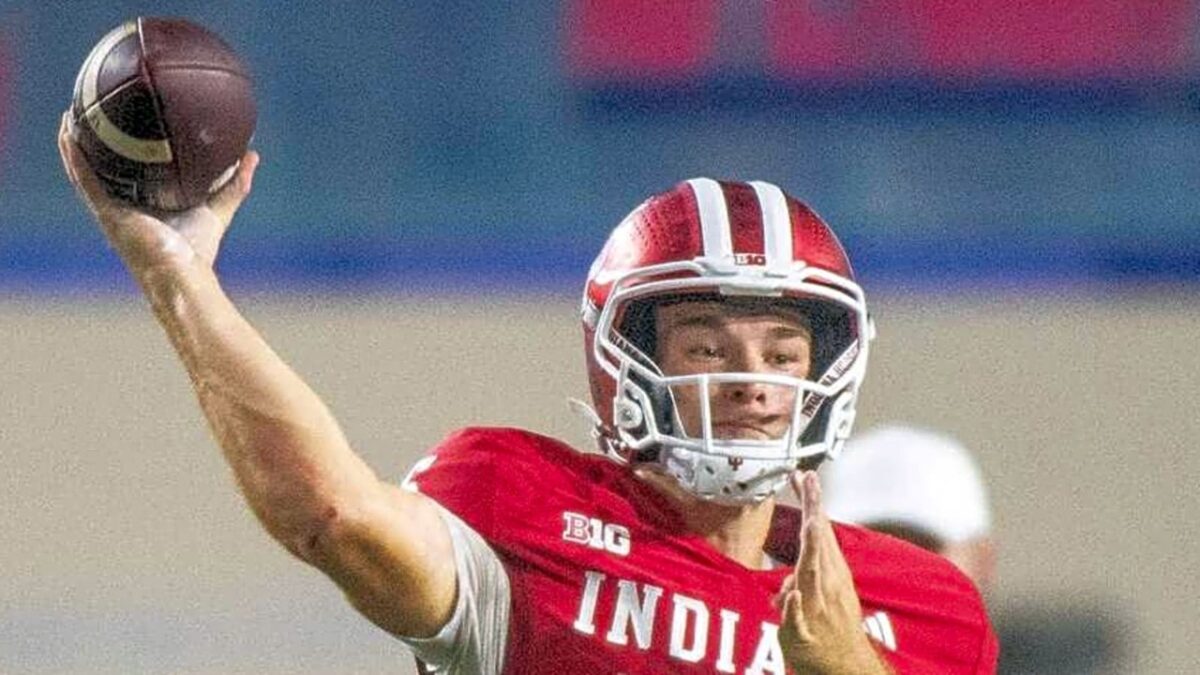 Brett Favre Makes Moving Comments About Fernando Mendoza Ahead of NFL Draft