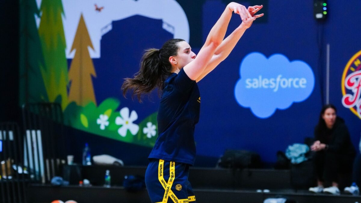 Caitlin Clark practicing at the Fever's facilities