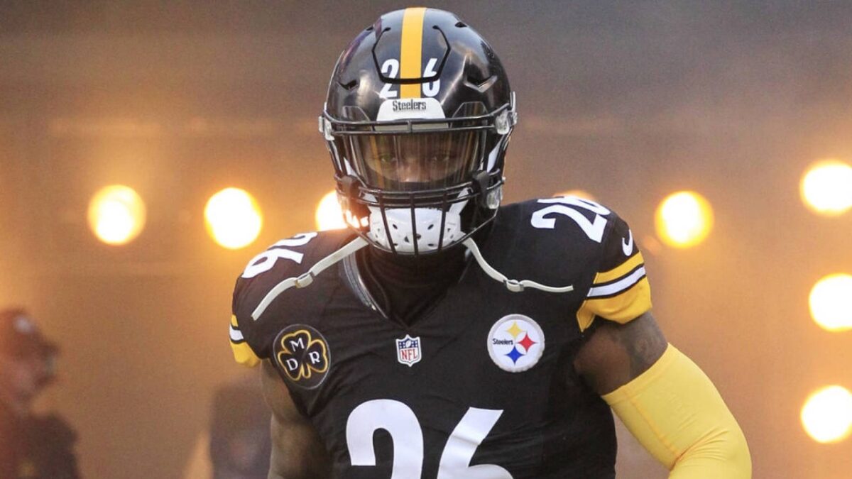 Hypocrite? Logan Paul’s $1M Fight Offer to NFL Players Backfires After Le’Veon Bell Accepts and Calls Him Out