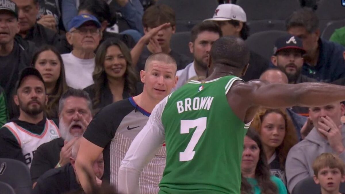 Jaylen Brown arguing with the official