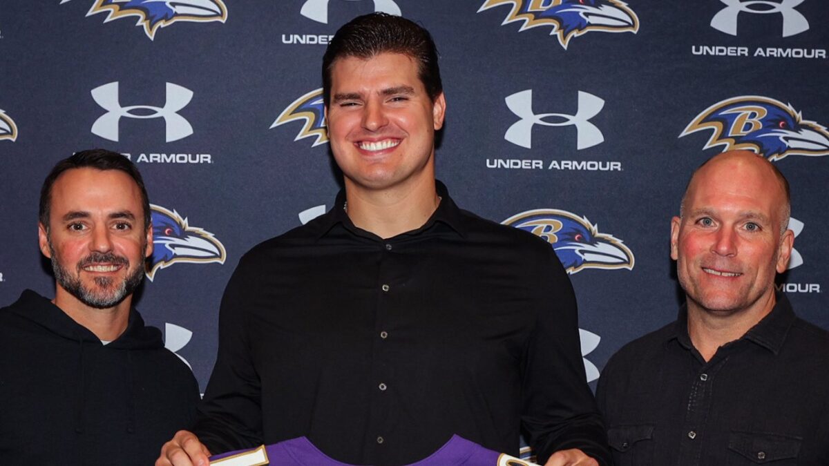 Ravens unveiled Trey Hendrickson