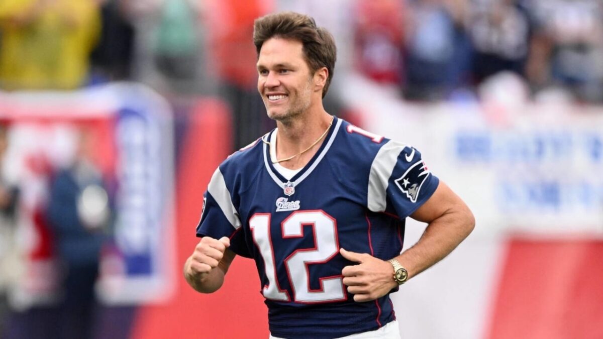 "Put Him Back in the League" - Tom Brady Throwing a Dime on 4th down to Stefon Diggs for a Touchdown in Flag Football Event Has Fans Losing It
