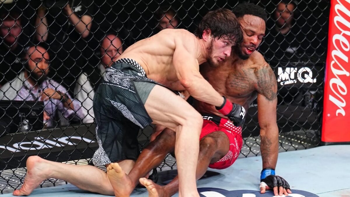 Movsar Evloev vs Lerone Murphy at UFC London