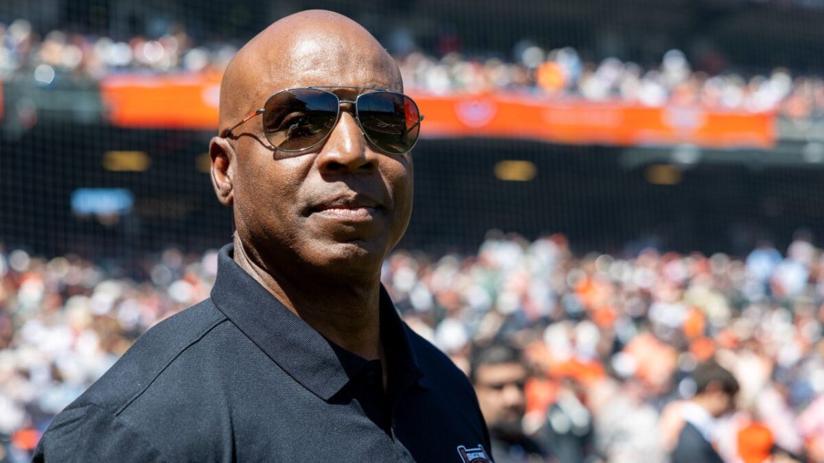 Barry Bonds Claiming He Hung up on George Steinbrenner During Free Agency Has Fans Losing It: "Generational Fumble" 2 Barry Bonds