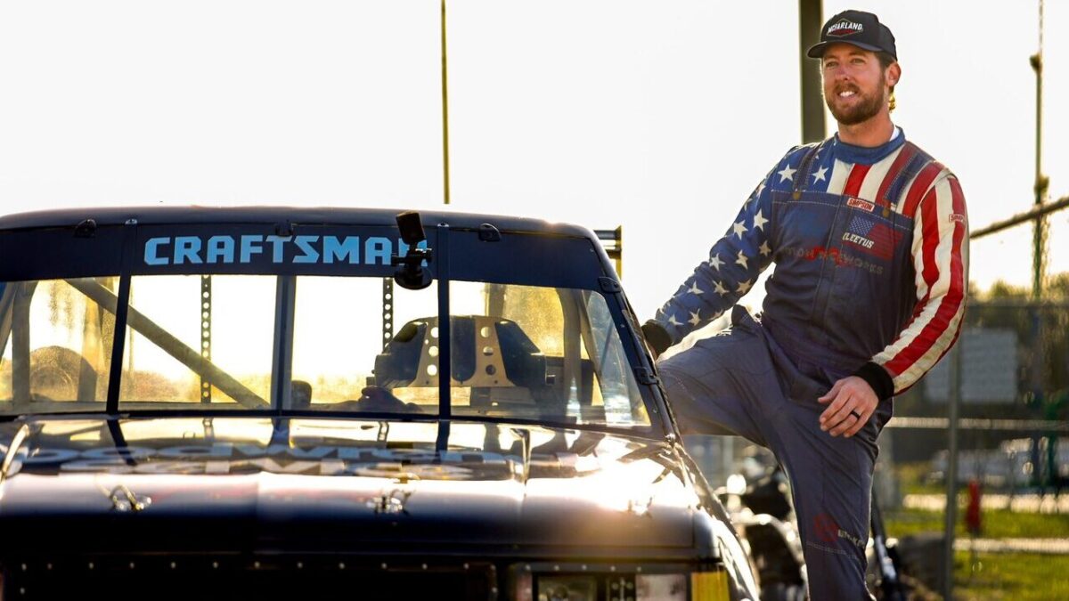 Tony Stewart’s Truck Series Return Ends in a Chaotic Wreck at Talladega 1 Cleetus McFarland