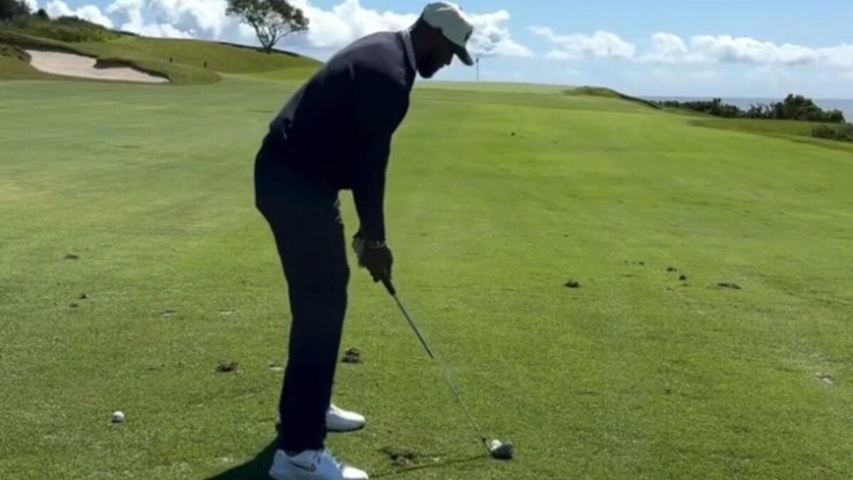 LeBron James takes to golf before returning to Lakers' practice