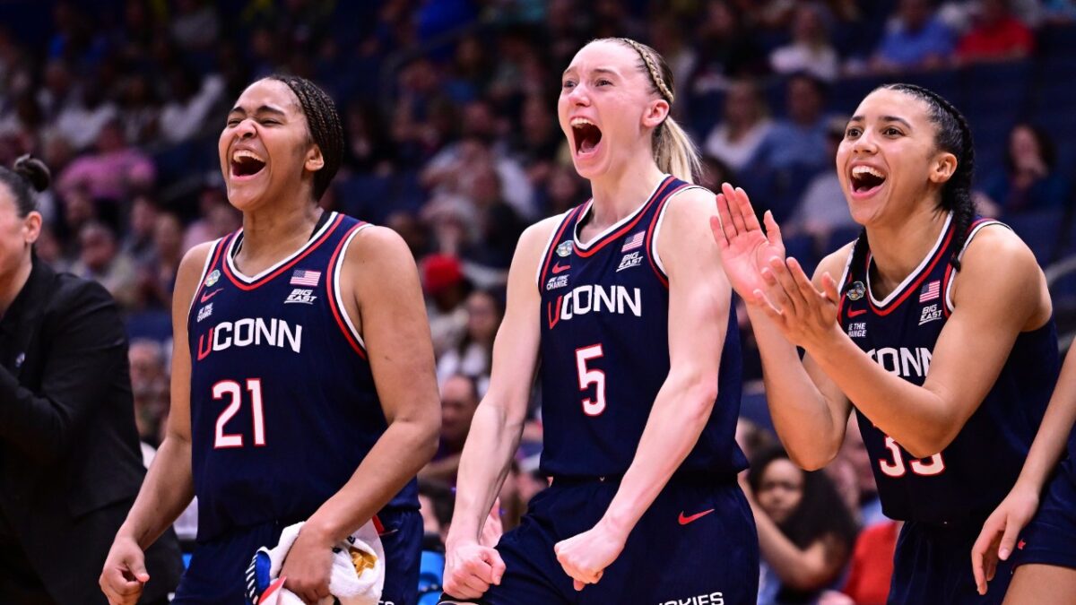Paige Bueckers and Azzi Fudd with UConn