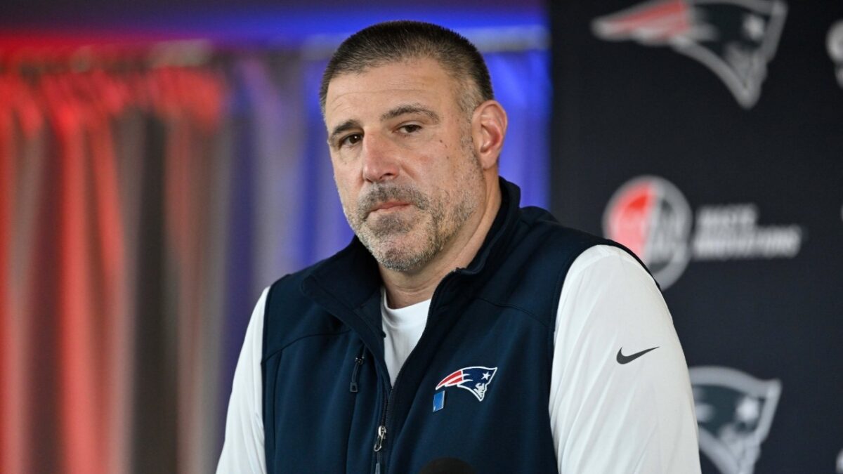 Mike Vrabel remains unscathed in a man's world