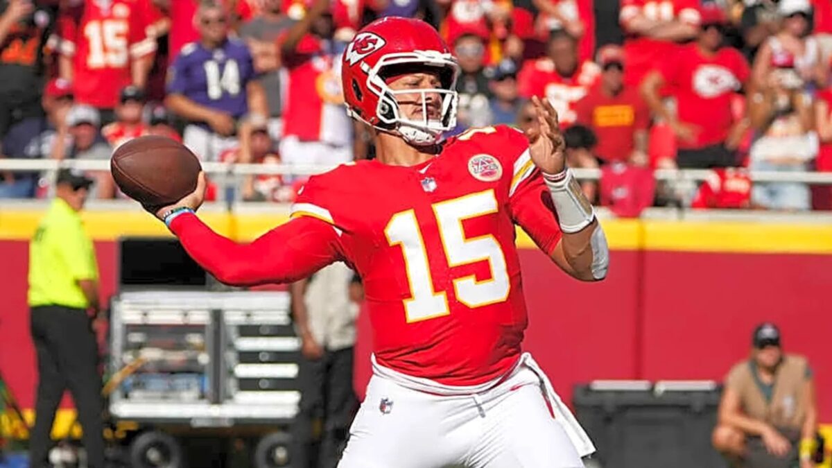 Donald Trump Asks BBQ Owners About Patrick Mahomes During White House Visit 1 Donald Trump Asks BBQ Owners About Patrick Mahomes During White House Visit