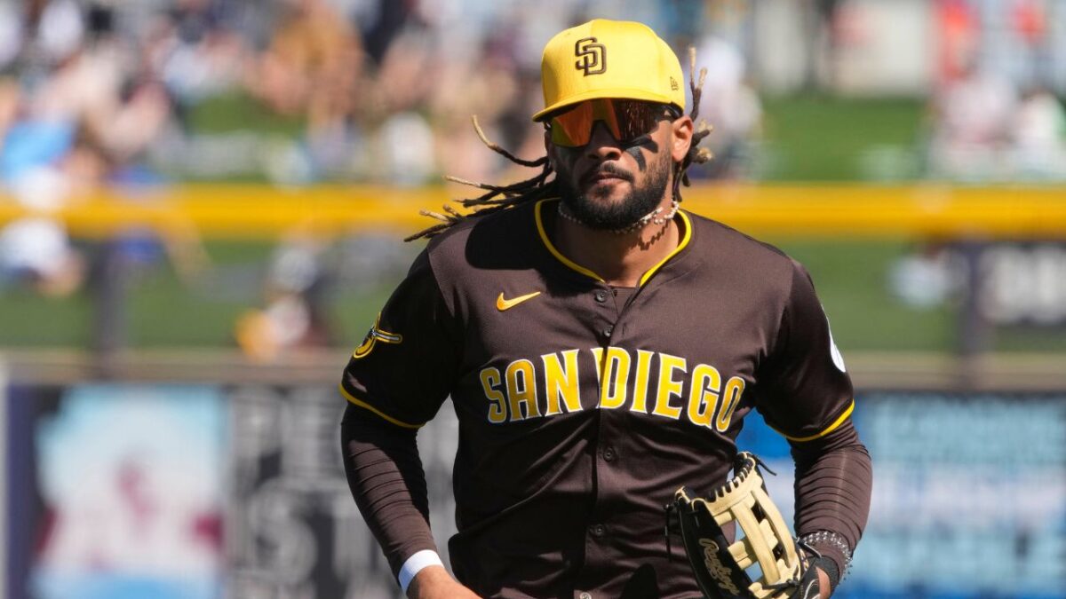 Fernando Tatis Jr.'s Error Leading to Little League Grand Slam Stuns Fans: "So Much for That Platinum Glove" 1 Fernando Tatis Jr.