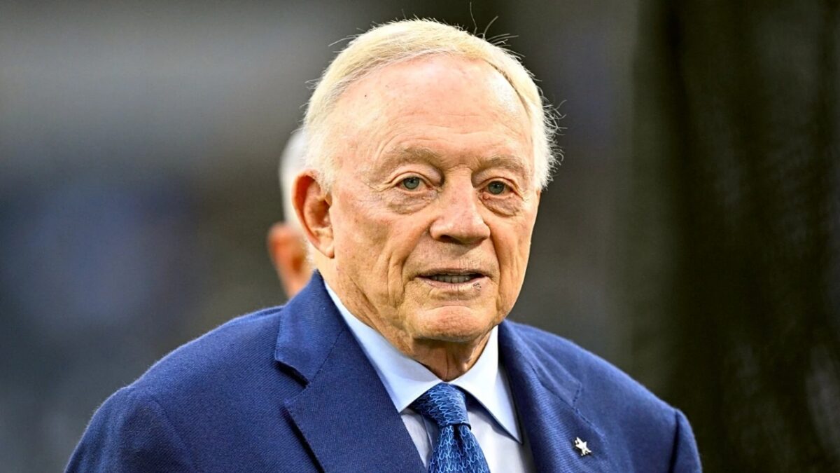 Skip Bayless Thinks Jerry Jones Won’t Be Happy About Tom Brady’s Shot at Cowboys Fans 1 Skip Bayless Thinks Jerry Jones Won’t Be Happy About Tom Brady’s Shot at Cowboys Fans