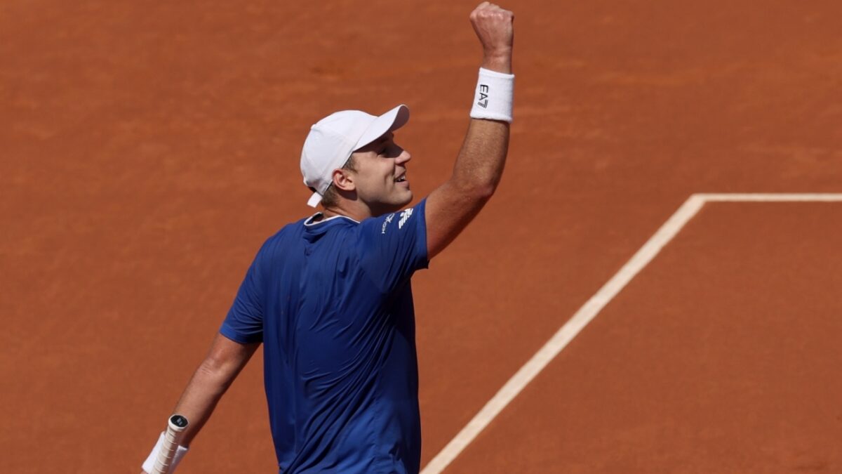 Sky Sports Forced to Apologize After Showing Hamad Medjedovic Vomiting at the Italian Open 1 Hamad Medjedovic (via ATP)