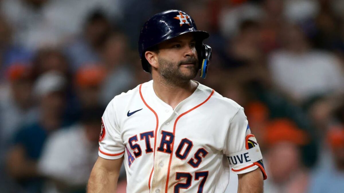 Dusty Baker Sparks Massive Fan Outrage After Defending Jose Altuve in Sign Stealing Scandal: "Most Fraudulent Team" 2 Jose Altuve
